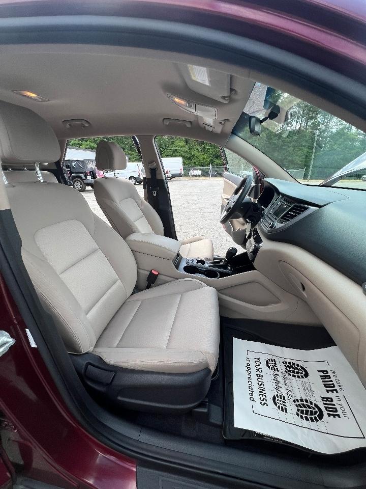 Hyundai Tucson FWD 4dr SE w/Beige Int 2016