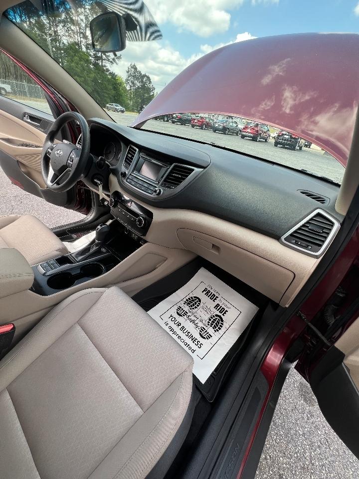 Hyundai Tucson FWD 4dr SE w/Beige Int 2016