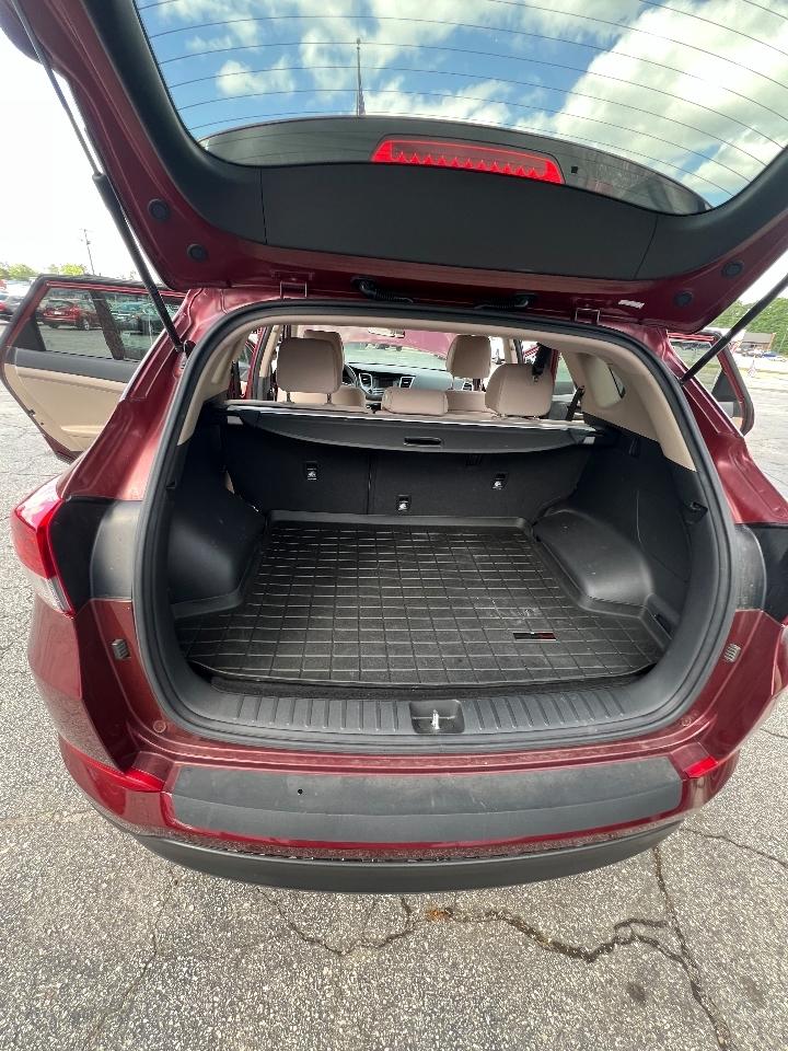 Hyundai Tucson FWD 4dr SE w/Beige Int 2016