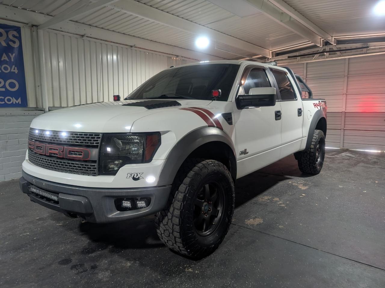 Ford F-150 4WD SuperCrew 145" SVT Raptor 2011