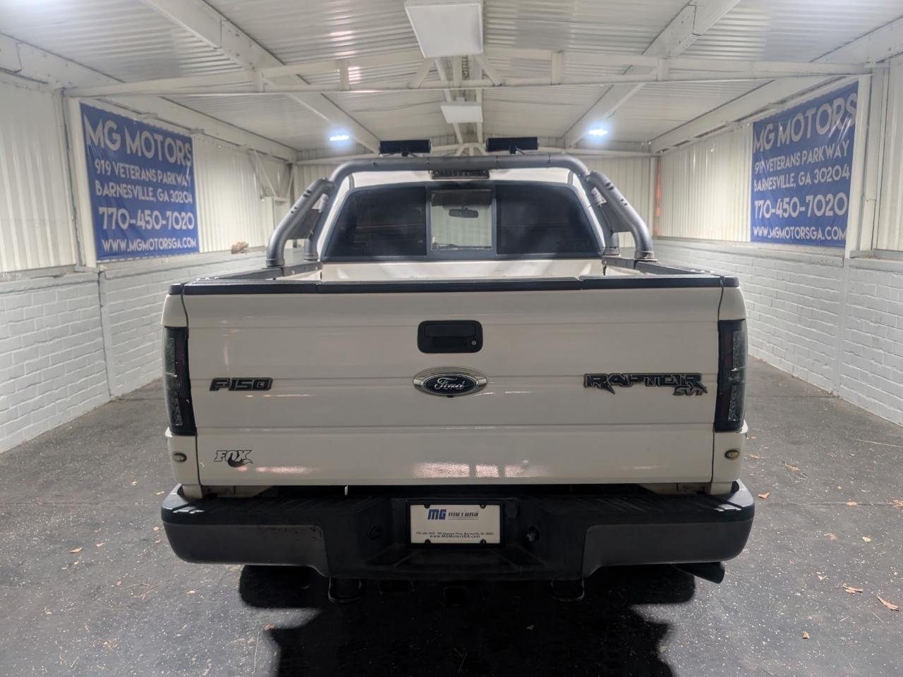 Ford F-150 4WD SuperCrew 145" SVT Raptor 2011