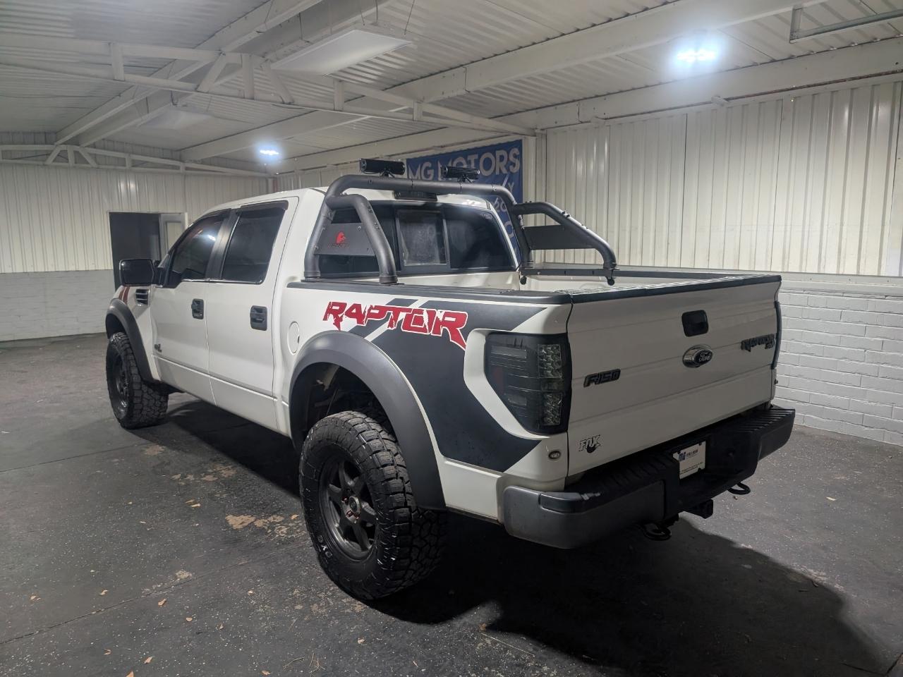 Ford F-150 4WD SuperCrew 145" SVT Raptor 2011