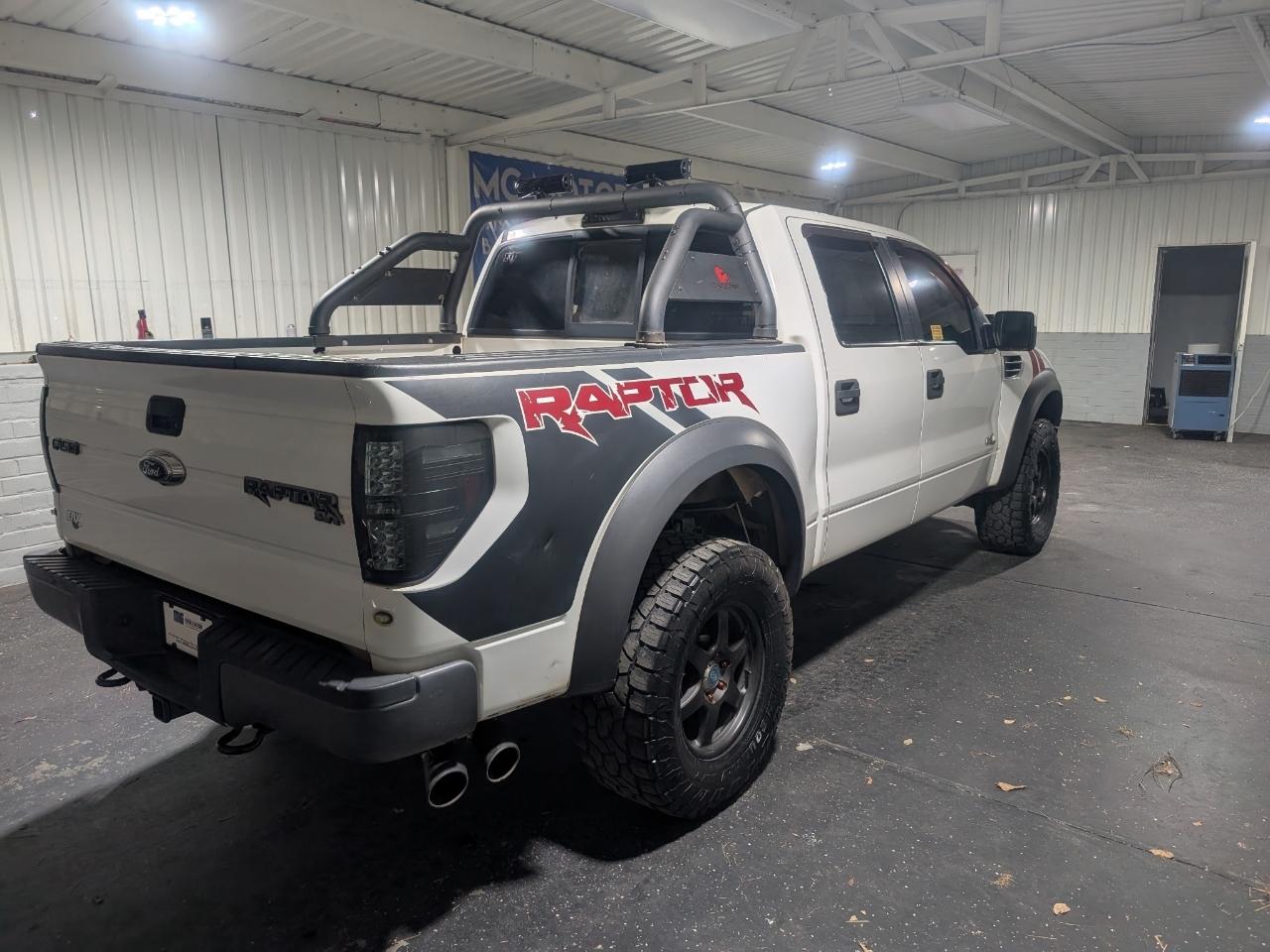 Ford F-150 4WD SuperCrew 145" SVT Raptor 2011