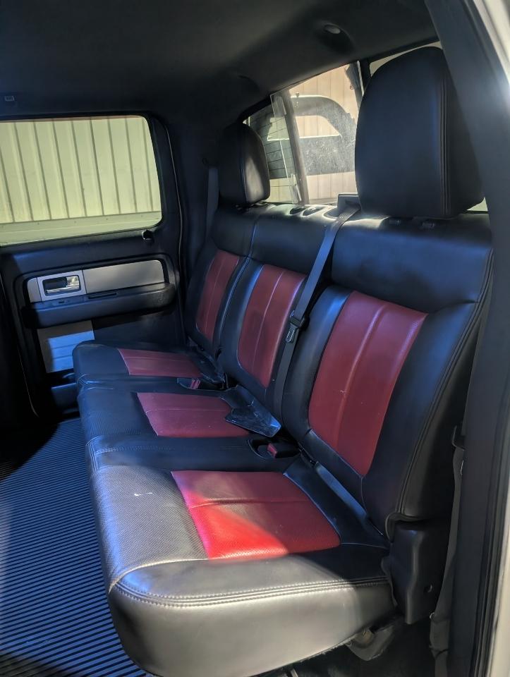 Ford F-150 4WD SuperCrew 145" SVT Raptor 2011