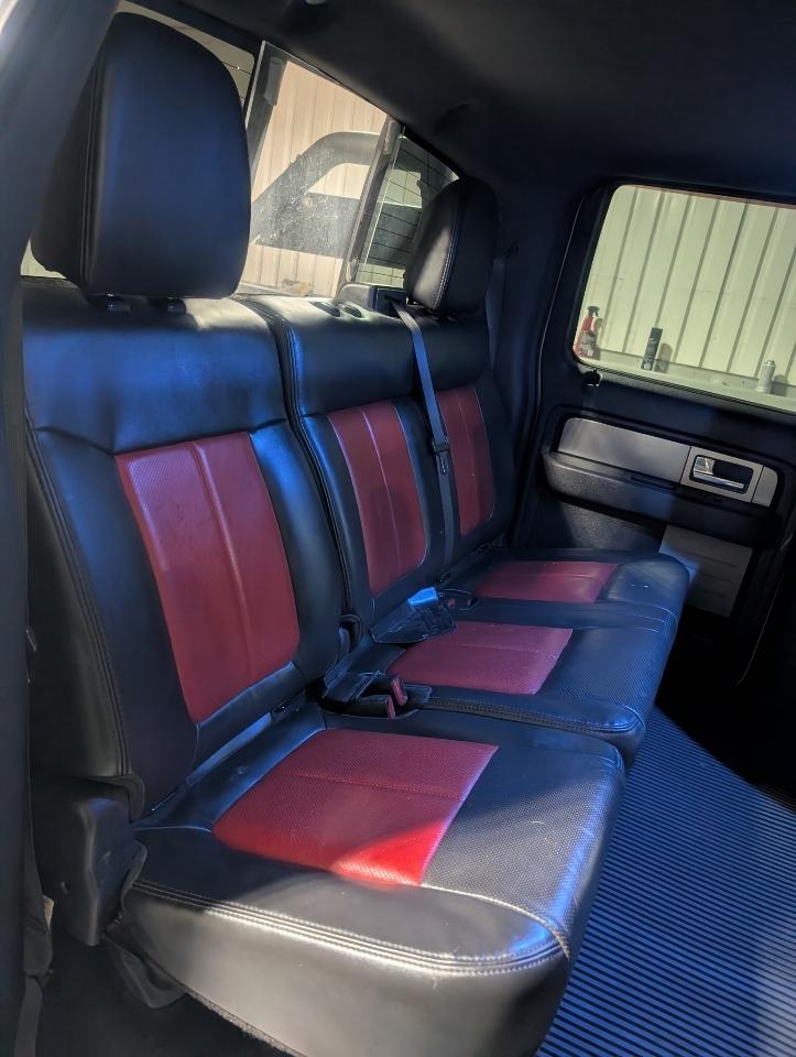 Ford F-150 4WD SuperCrew 145" SVT Raptor 2011