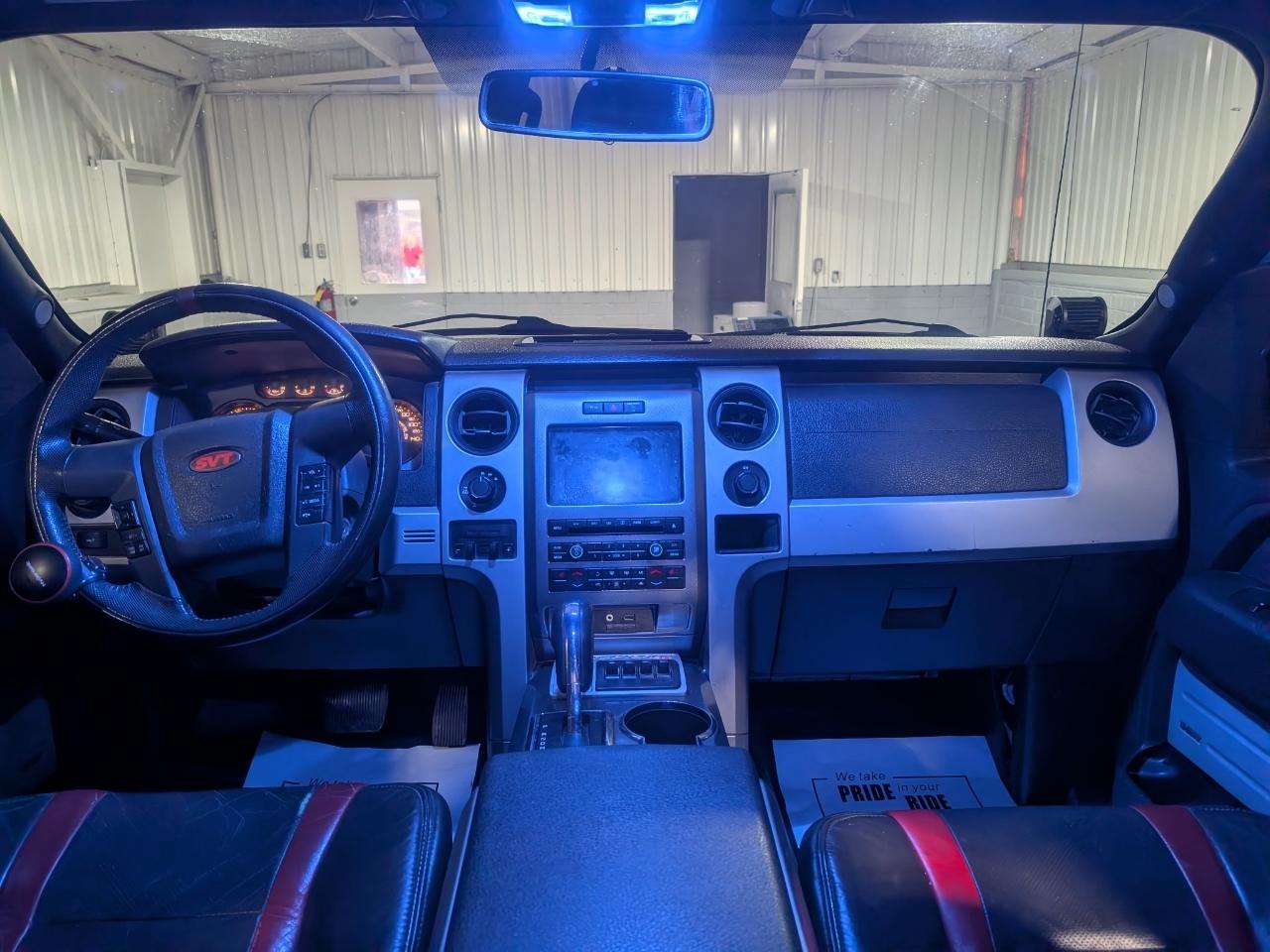 Ford F-150 4WD SuperCrew 145" SVT Raptor 2011