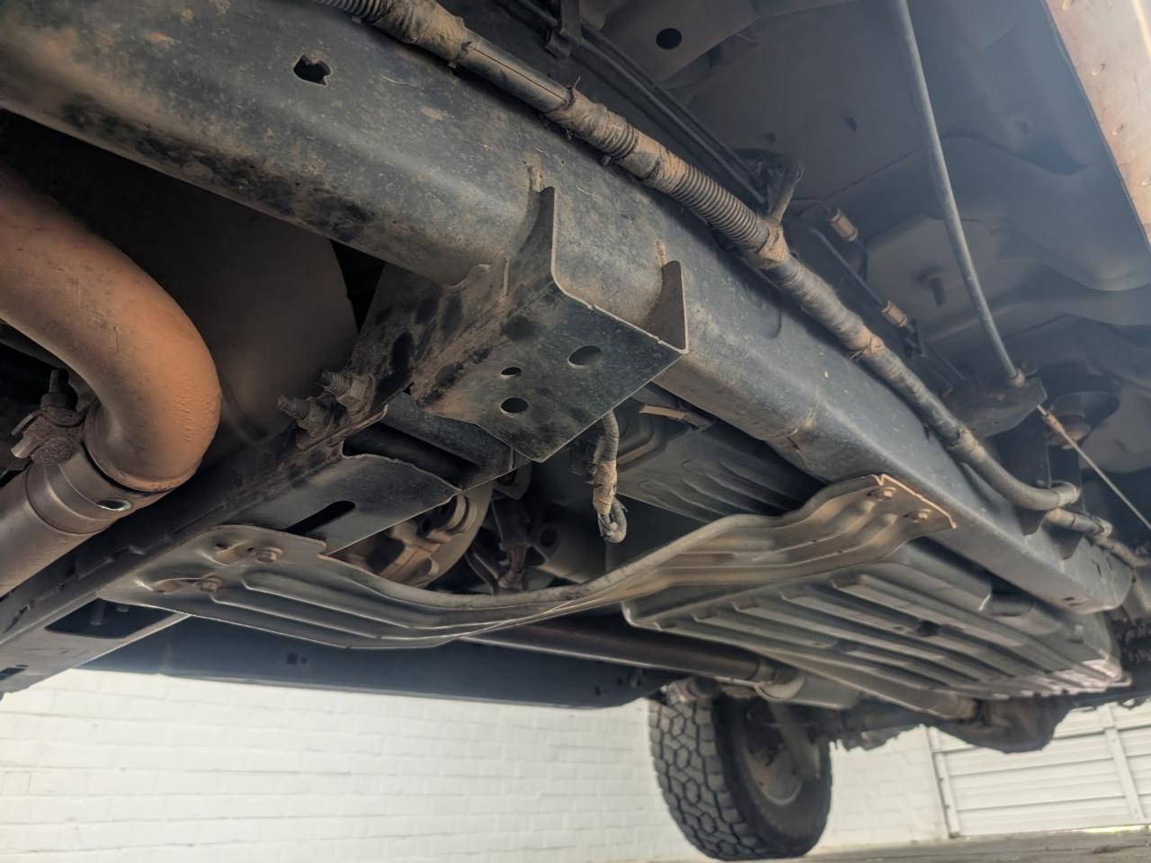 Ford F-150 4WD SuperCrew 145" SVT Raptor 2011