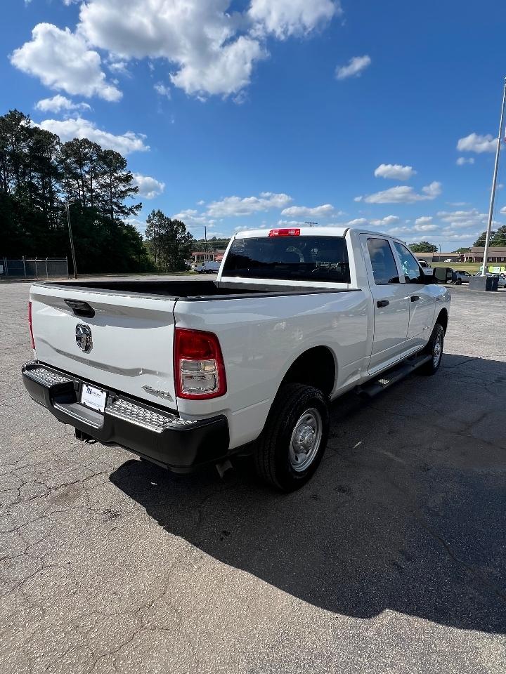 RAM 2500 Tradesman 4x4 Crew Cab 6'4" Box 2022