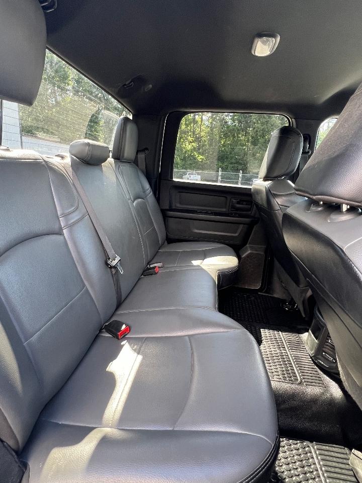 RAM 2500 Tradesman 4x4 Crew Cab 6'4" Box 2022