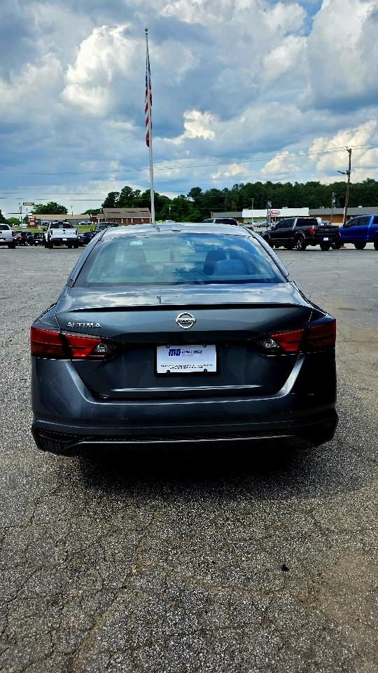 Nissan Altima 2.5 S Sedan 2020
