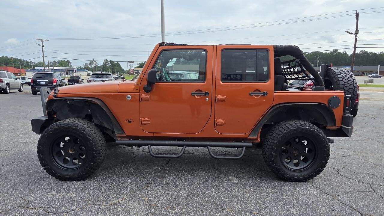 Jeep Wrangler Unlimited 4WD 4dr Sahara 2011