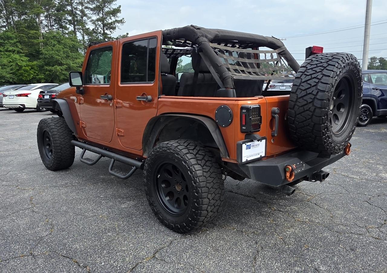 Jeep Wrangler Unlimited 4WD 4dr Sahara 2011