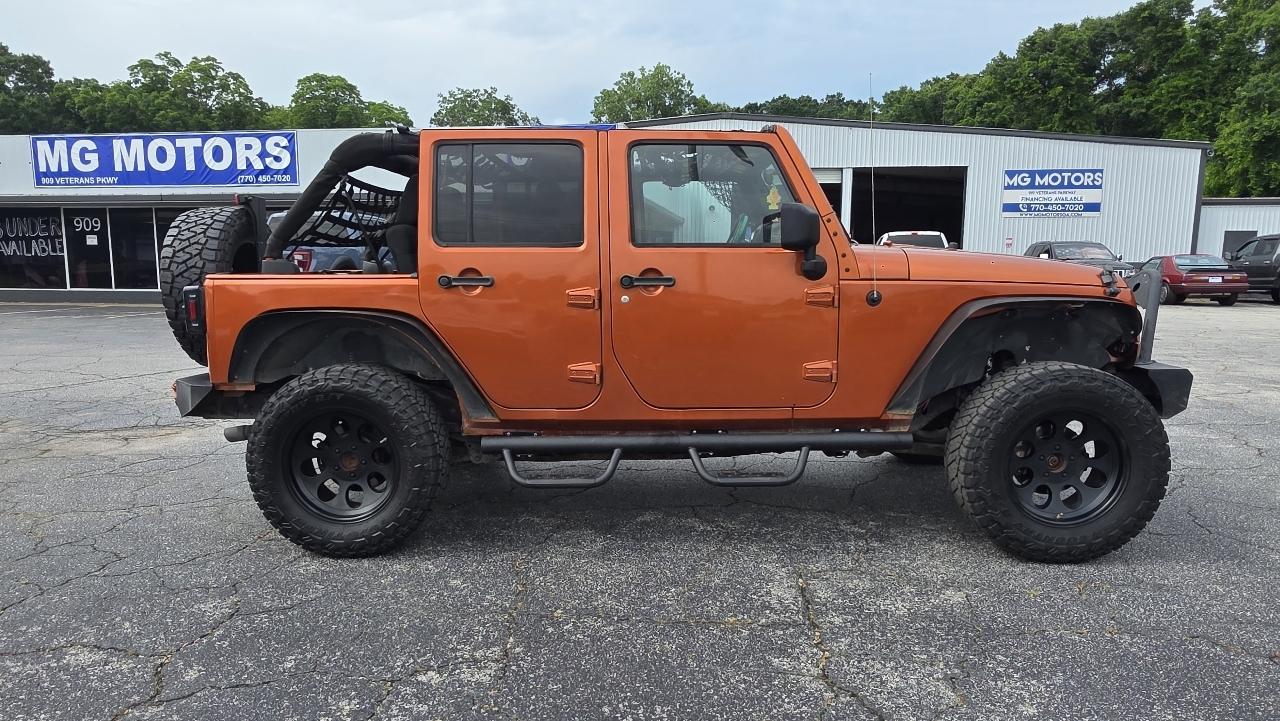 Jeep Wrangler Unlimited 4WD 4dr Sahara 2011