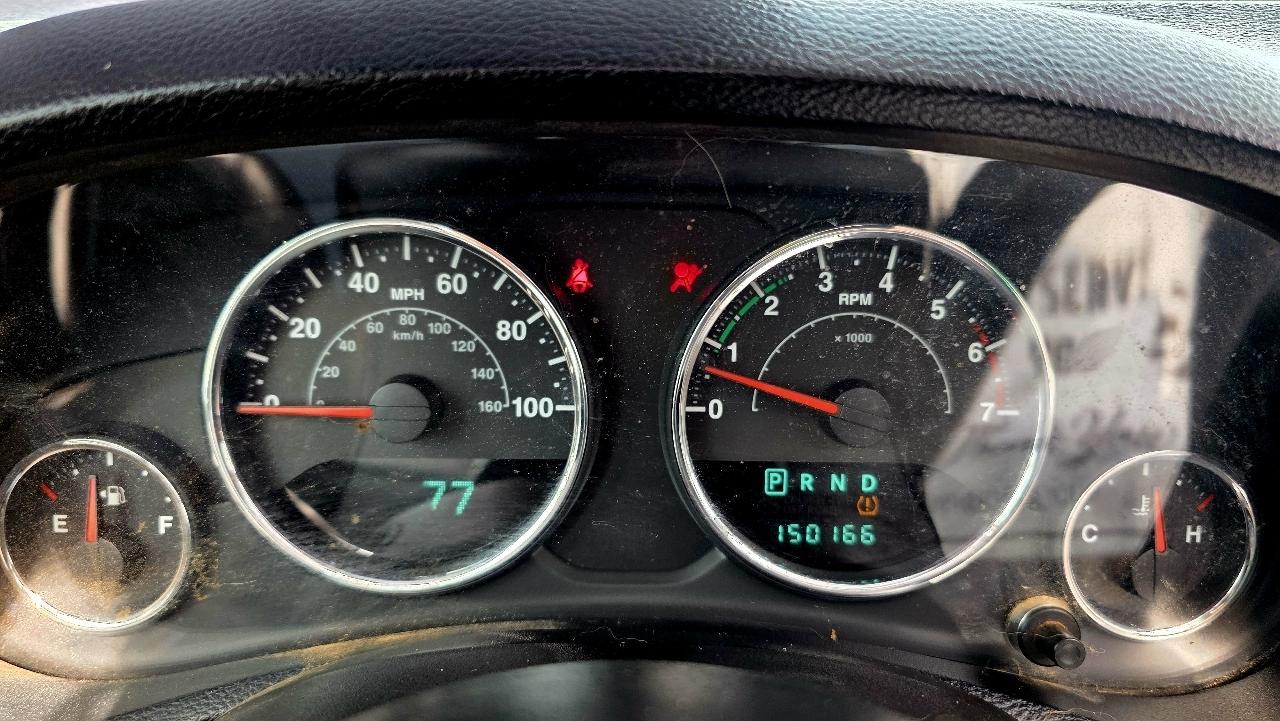 Jeep Wrangler Unlimited 4WD 4dr Sahara 2011