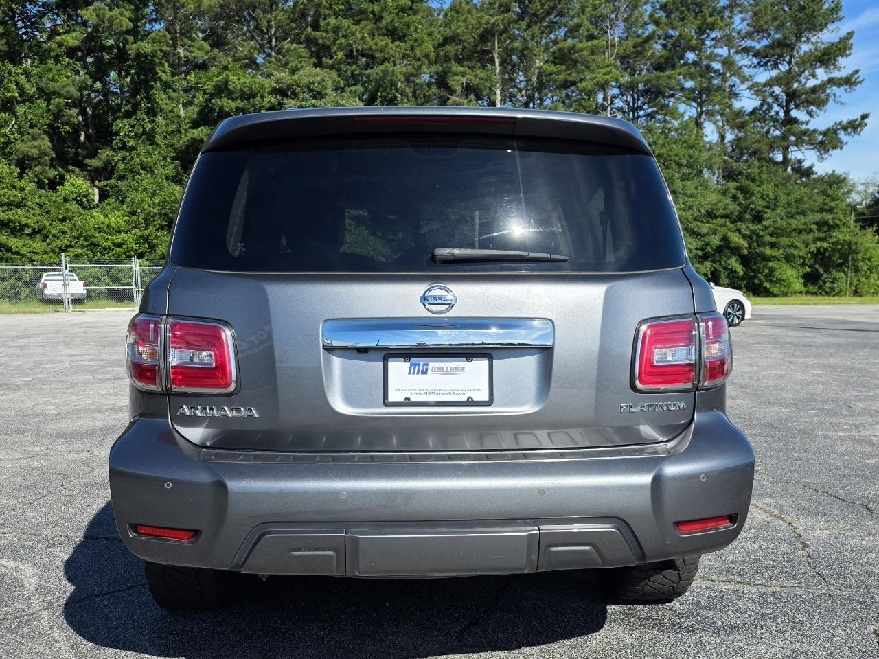 Nissan Armada Platinum 4D SUV RWD 2019
