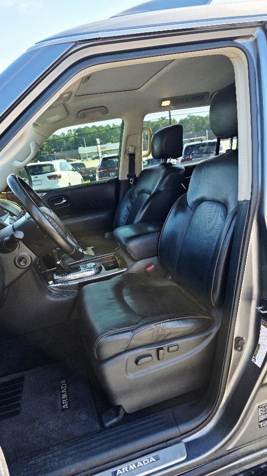Nissan Armada Platinum 4D SUV RWD 2019