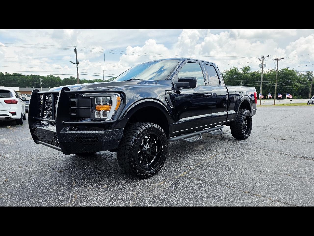 2022 Ford F-150 LARIAT 4WD SuperCab 8' Box