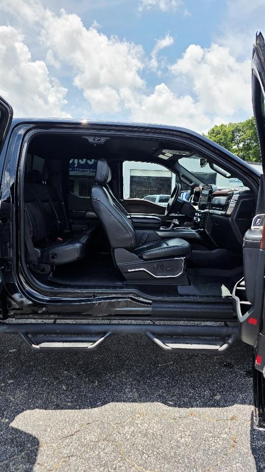 Ford F-150 Lariat 4WD SuperCab 8' Box 2022