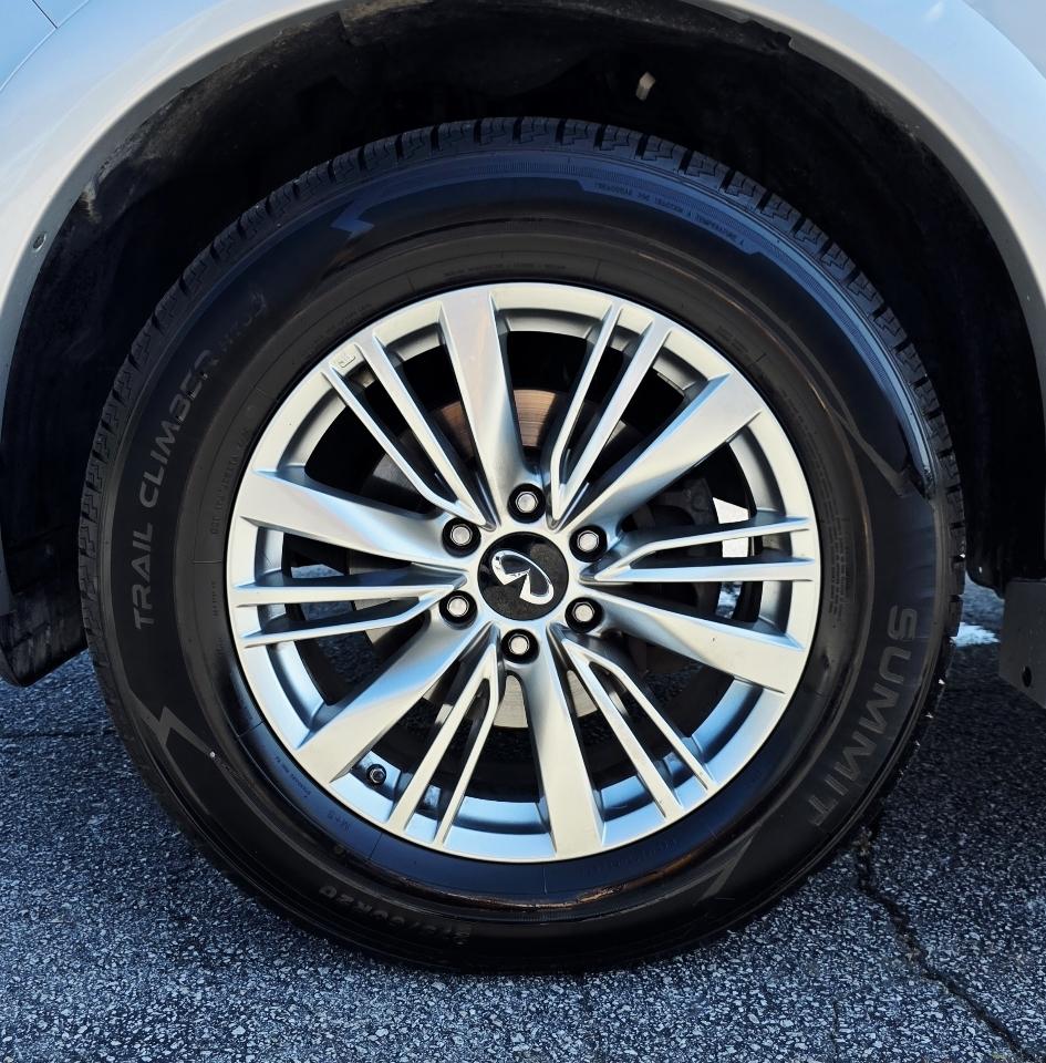 Infiniti QX80 Base 4D SUV 4WD 2019
