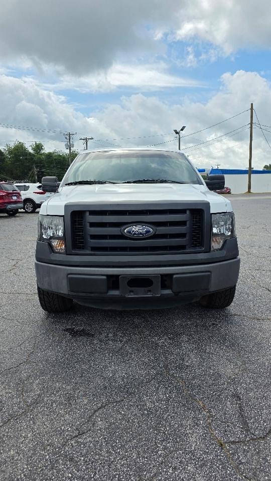 Ford F-150 2WD Reg Cab 126" XLT 2012