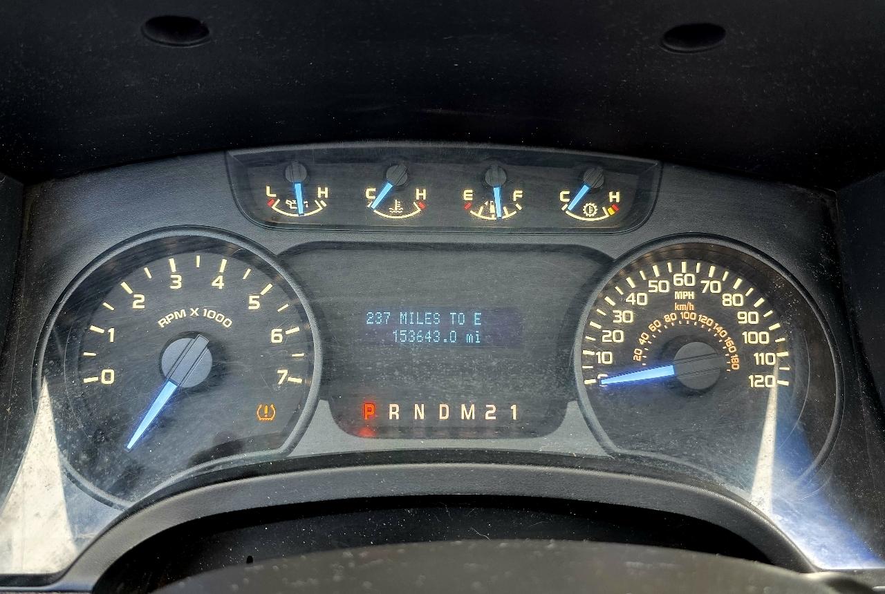 Ford F-150 2WD Reg Cab 126" XLT 2012