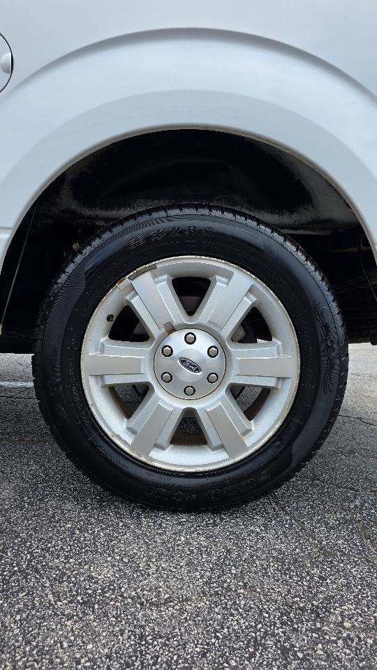 Ford F-150 2WD Reg Cab 126" XLT 2012