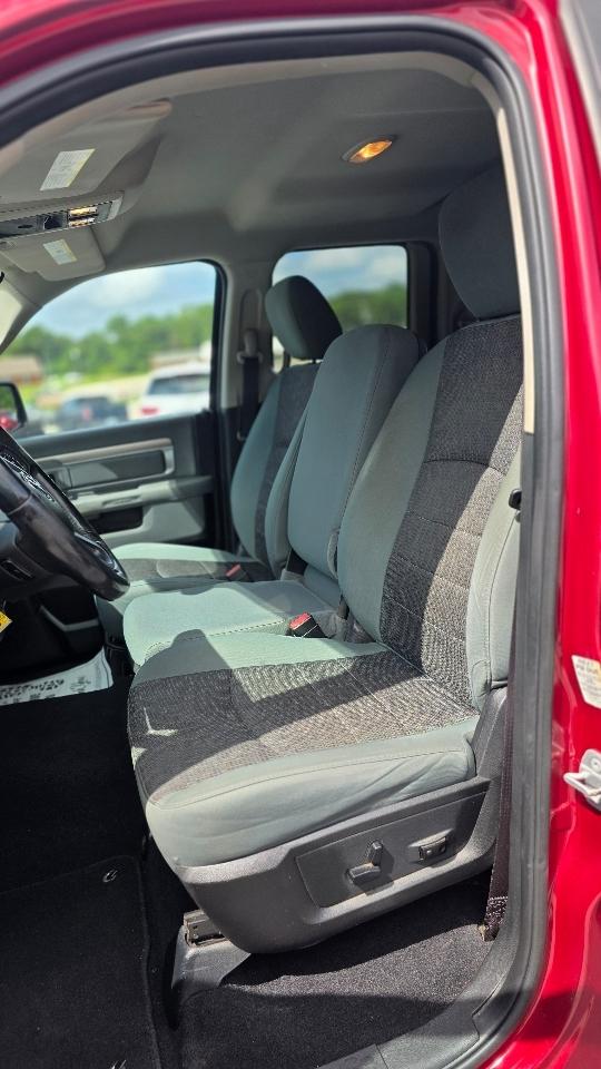 RAM 1500 2WD Quad Cab 140.5" Big Horn 2015
