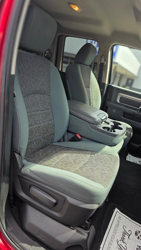 RAM 1500 2WD Quad Cab 140.5" Big Horn 2015