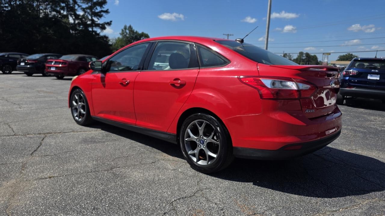 Ford Focus SE Sedan 2014