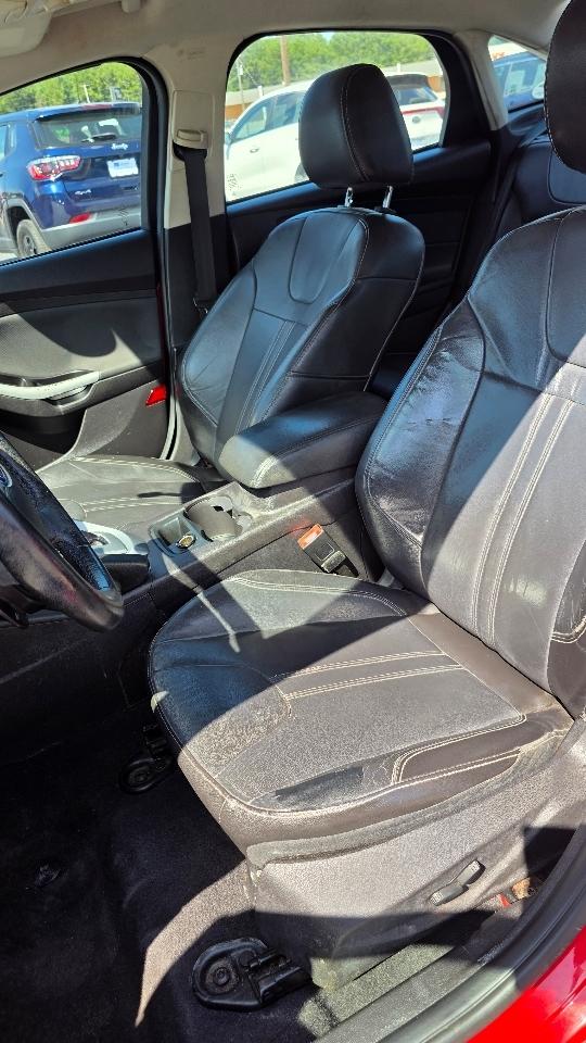 Ford Focus SE Sedan 2014