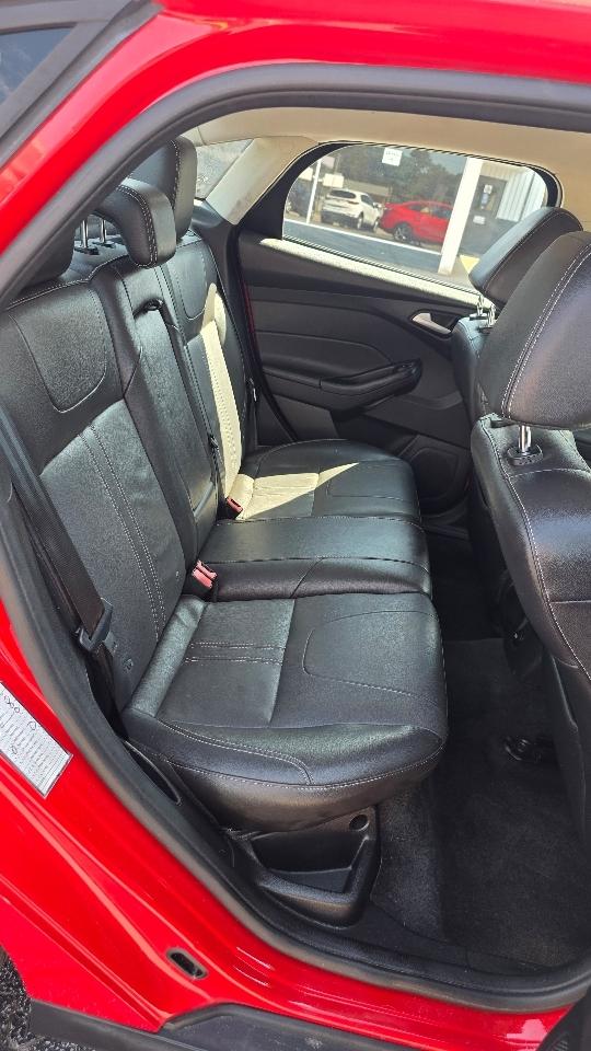 Ford Focus SE Sedan 2014