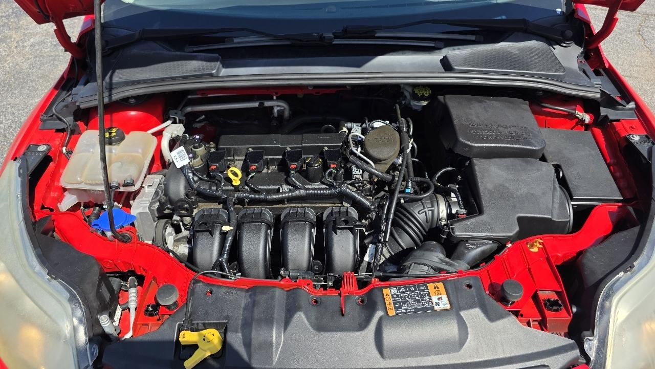 Ford Focus SE Sedan 2014