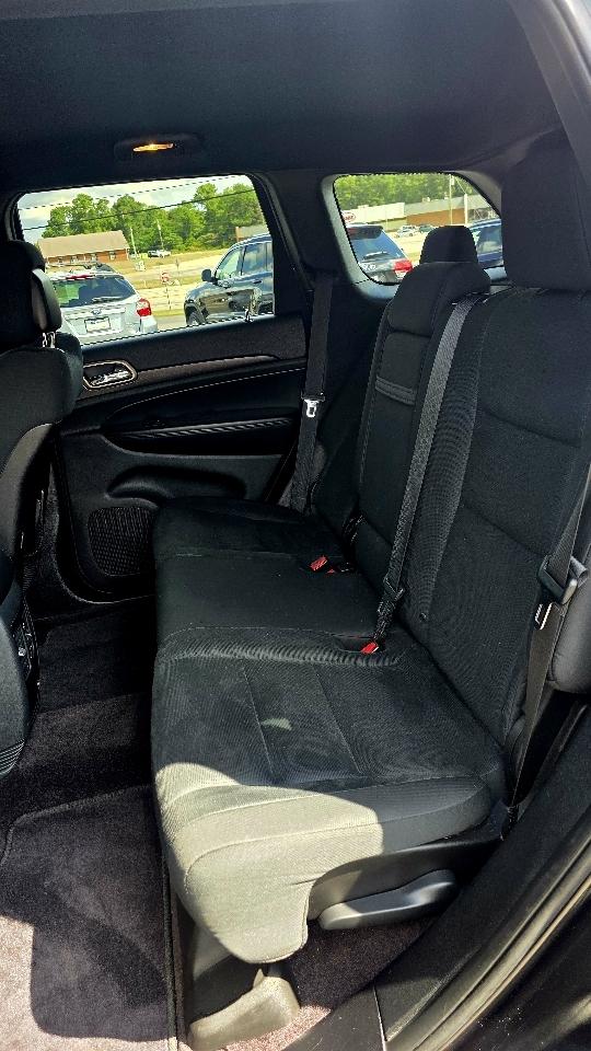 Jeep Grand Cherokee 4WD 4dr Laredo 2015
