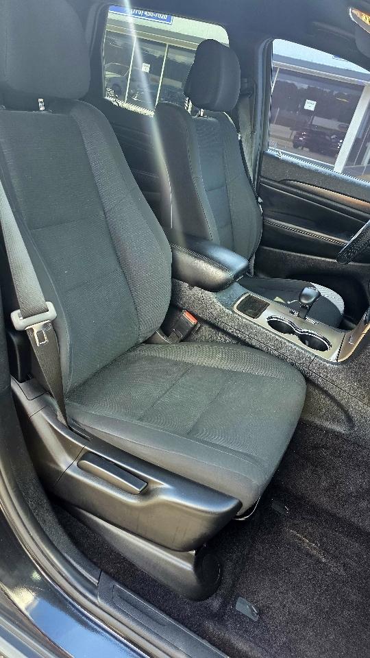 Jeep Grand Cherokee 4WD 4dr Laredo 2015