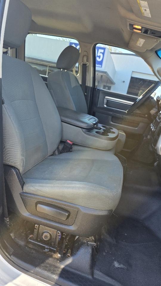 RAM 2500 SLT 4x4 Crew Cab 8' Box 2017