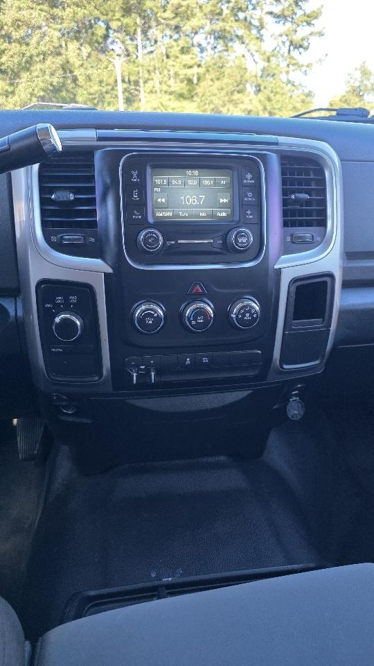 RAM 2500 SLT 4x4 Crew Cab 8' Box 2017
