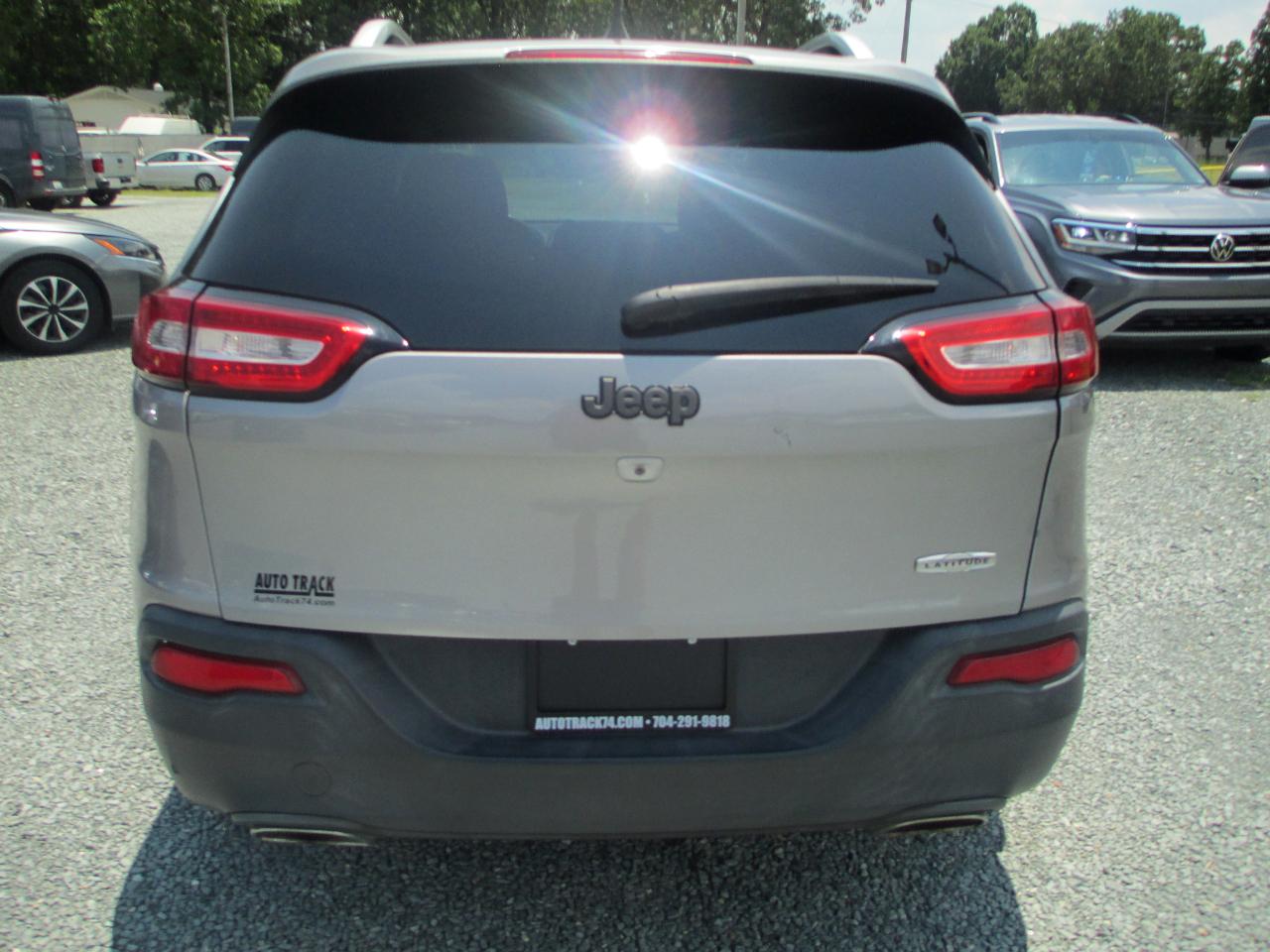 Jeep Cherokee FWD 4dr Latitude 2016