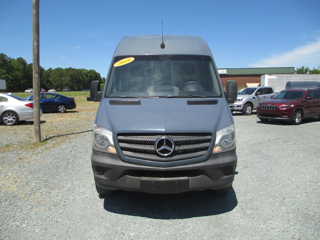 Mercedes-Benz Sprinter Cargo Van 2500 Standard Roof V6 144" Worker RWD 2018