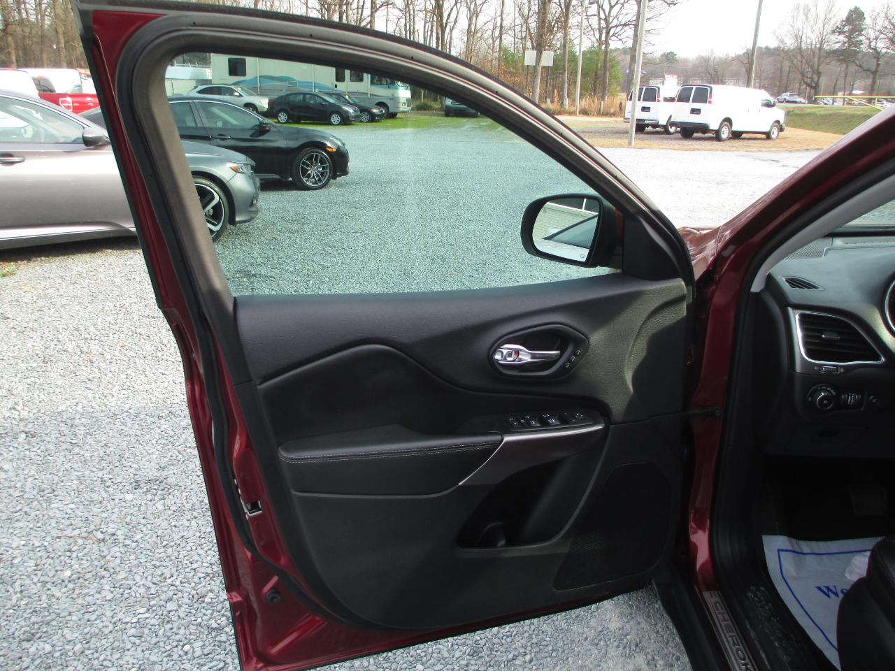 Jeep Cherokee Latitude FWD 2019