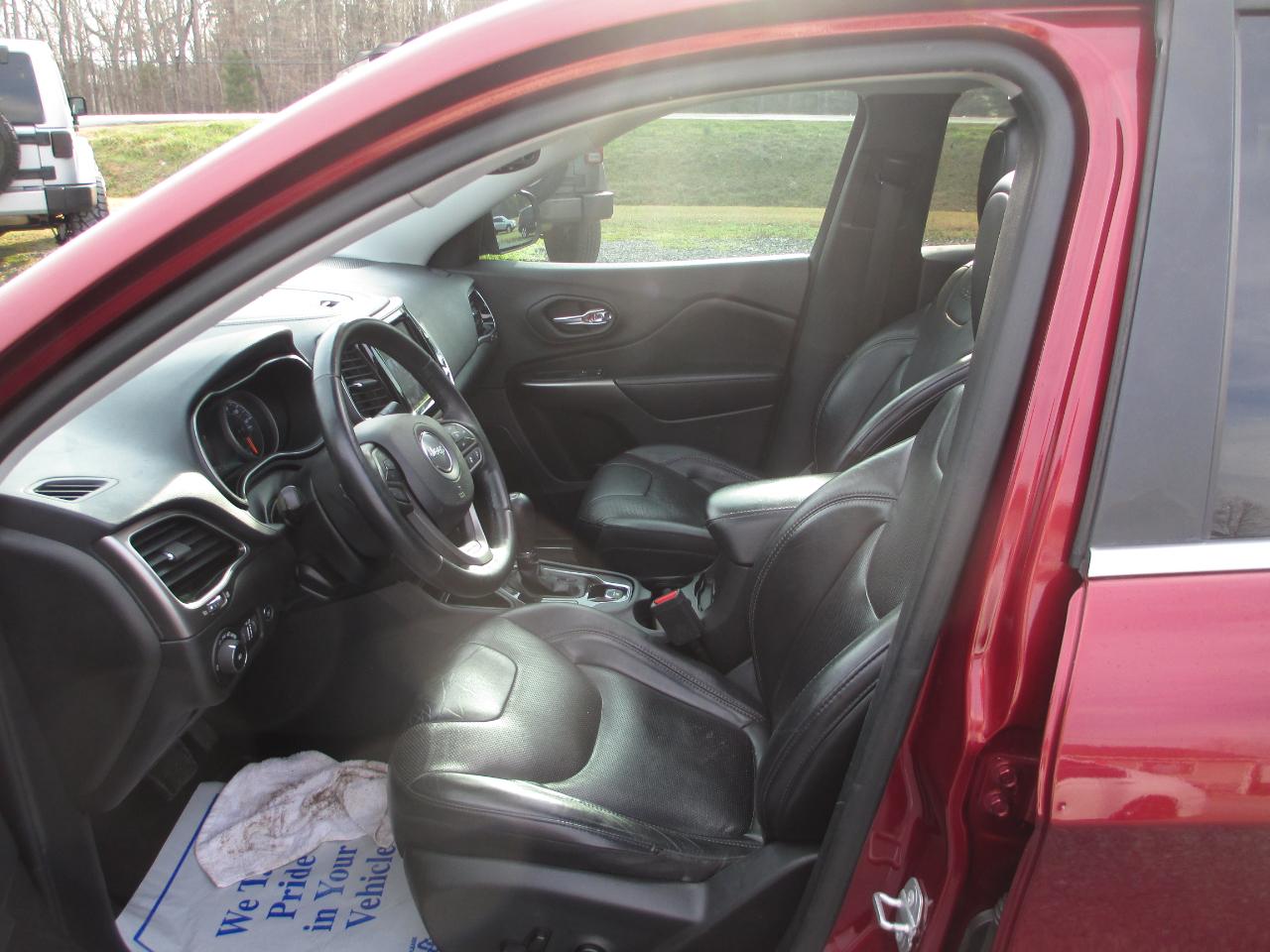 Jeep Cherokee Latitude FWD 2019