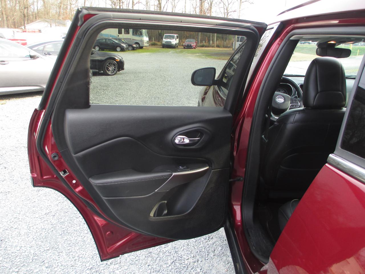 Jeep Cherokee Latitude FWD 2019