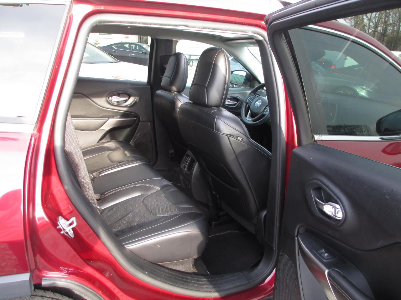 Jeep Cherokee Latitude FWD 2019