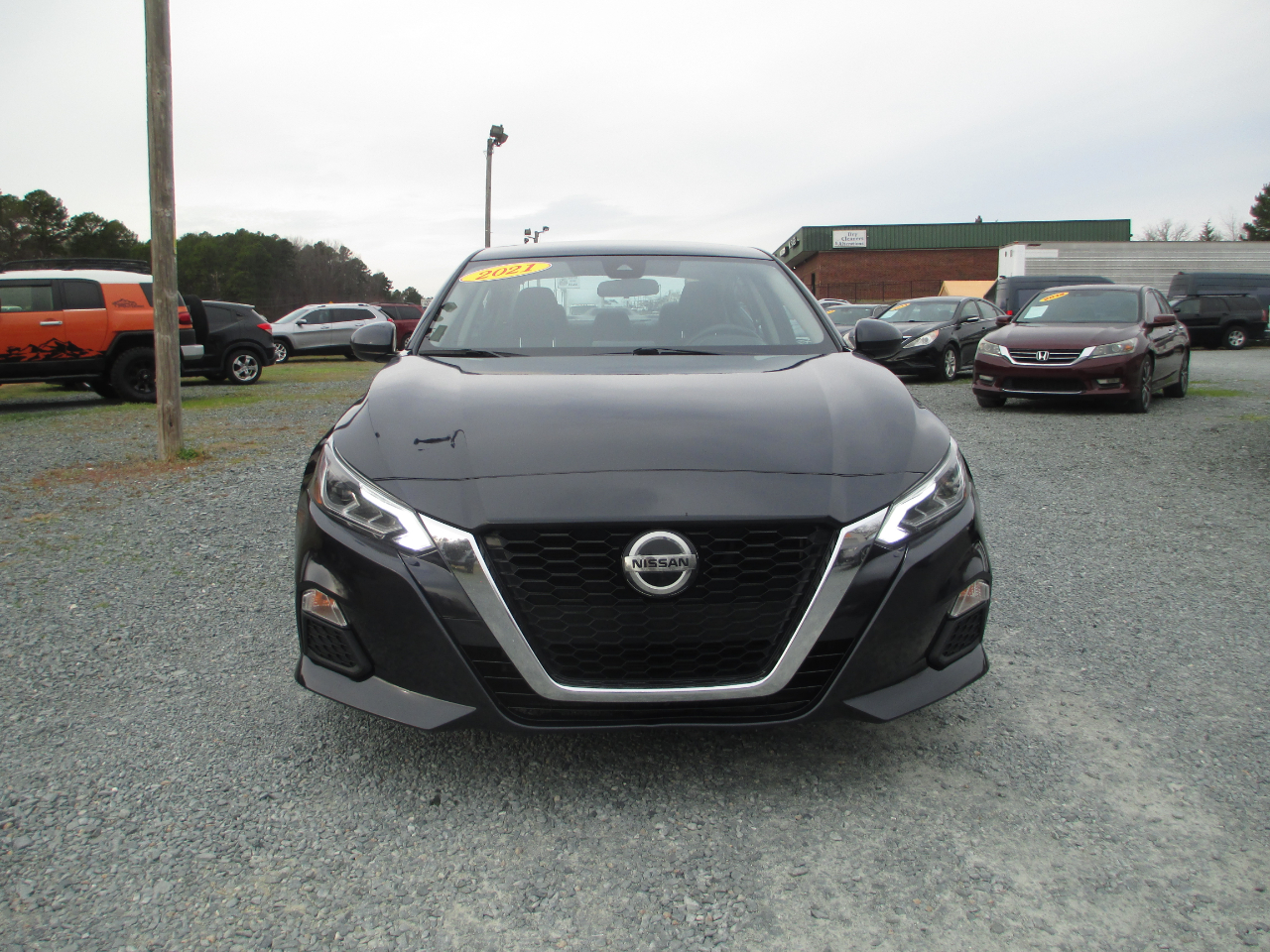 Nissan Altima 2.5 SV Sedan 2021