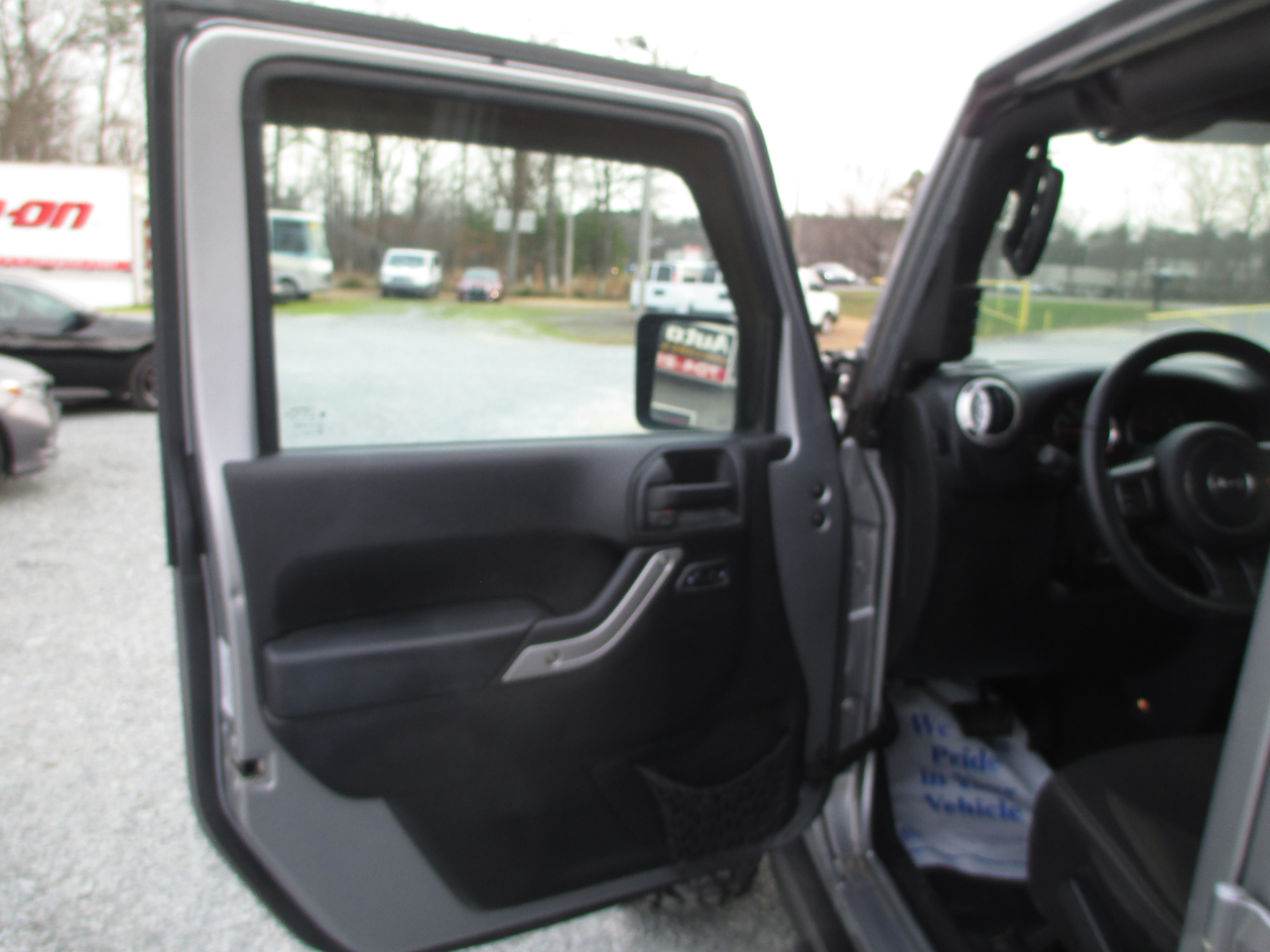 Jeep Wrangler Unlimited 4WD 4dr Sahara 2016