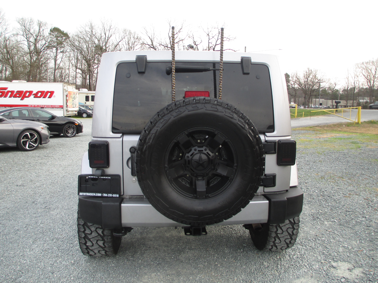 Jeep Wrangler Unlimited 4WD 4dr Sahara 2016