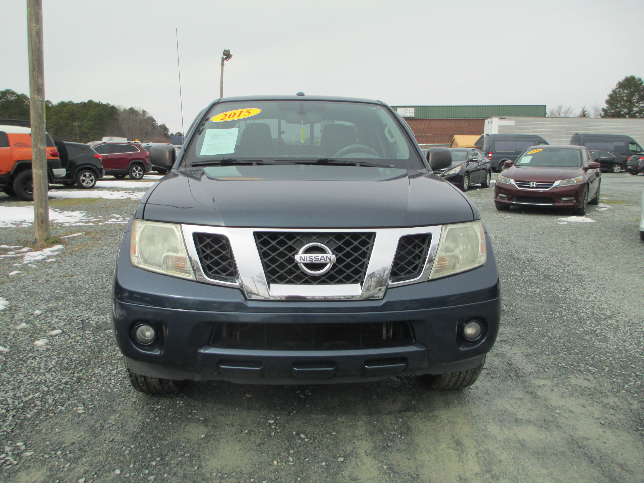 Nissan Frontier 2WD Crew Cab SWB Auto SV 2015