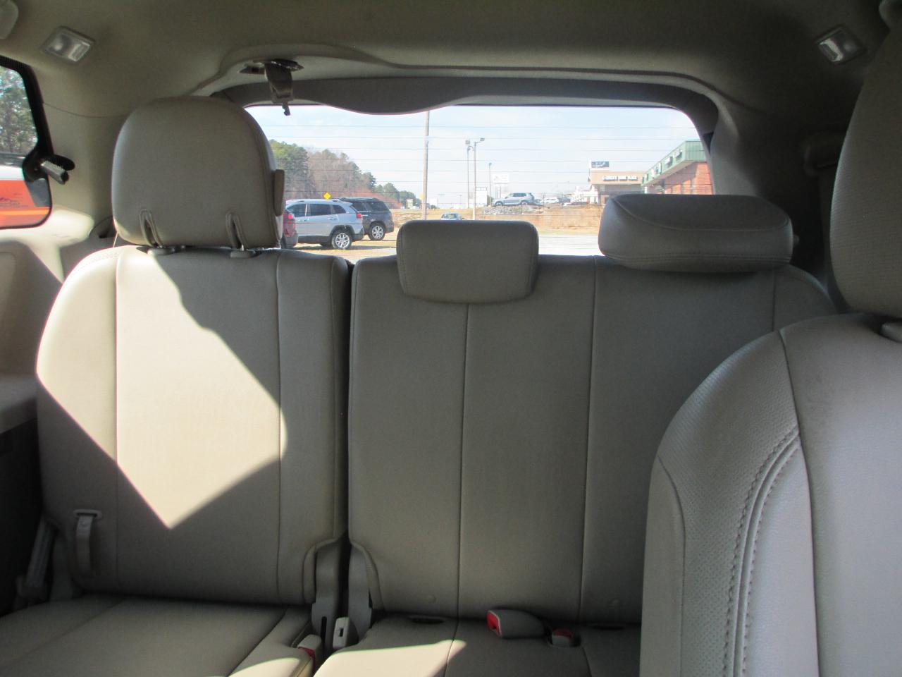 Toyota Sienna 5dr 7-Pass Van V6 Ltd AWD (Natl) 2014