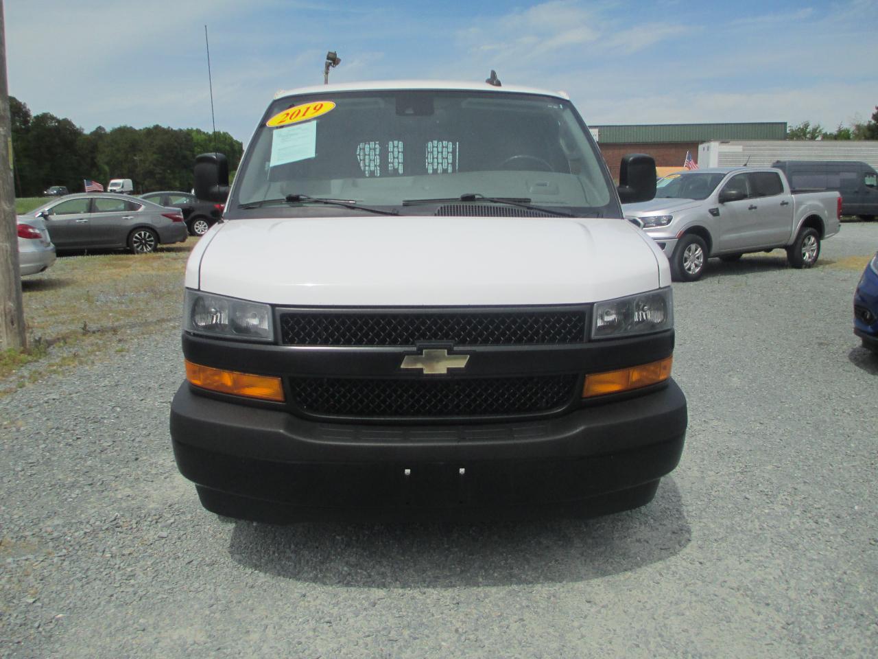 Chevrolet Express Cargo Van RWD 2500 135" 2019