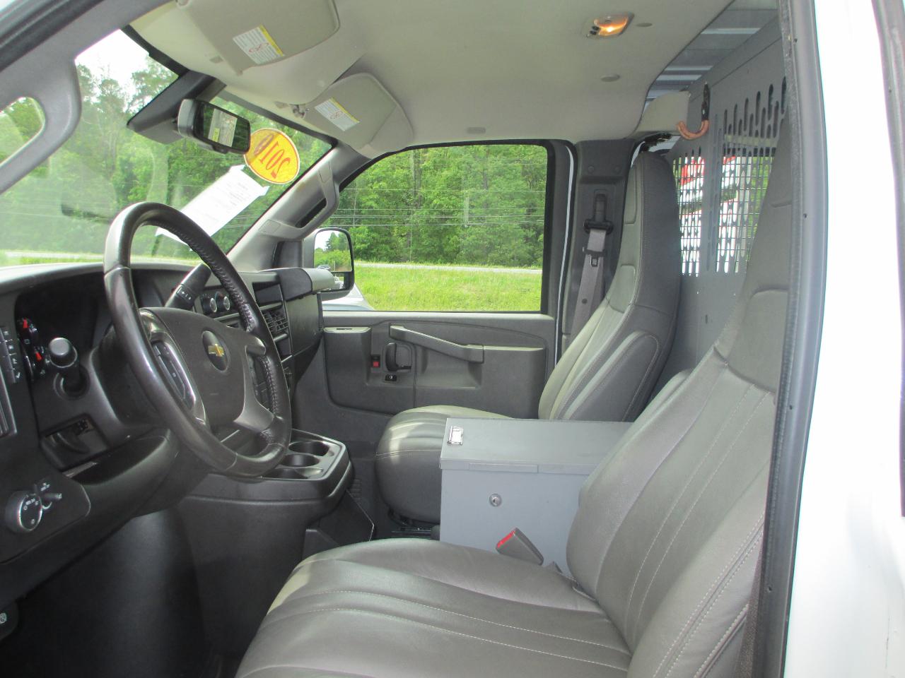 Chevrolet Express Cargo Van RWD 2500 135" 2019
