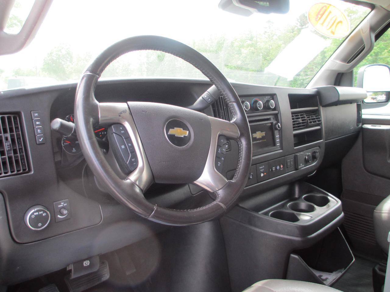 Chevrolet Express Cargo Van RWD 2500 135" 2019